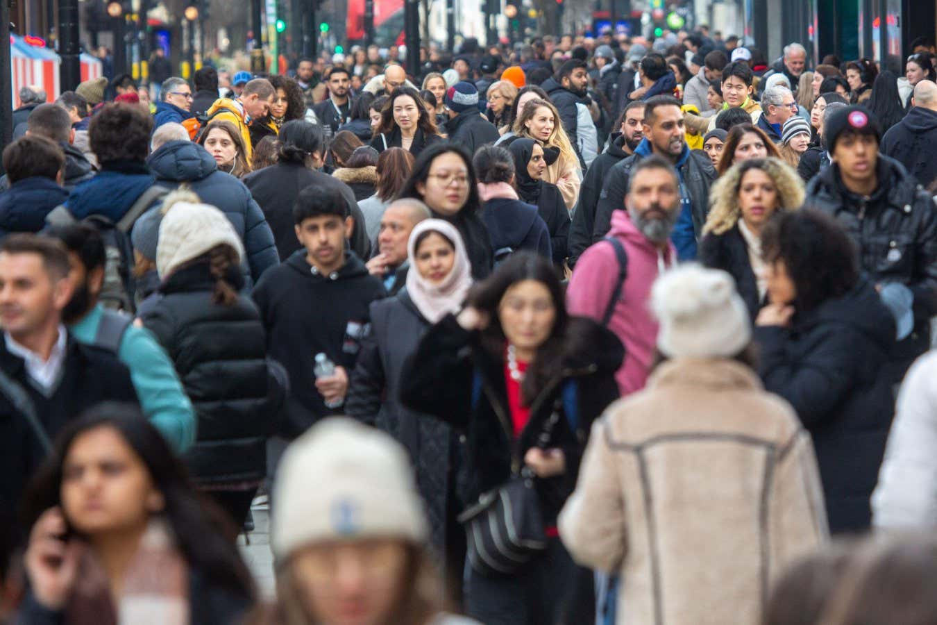 La brecha de esperanza de vida entre hombres y mujeres se está reduciendo en todo el mundo