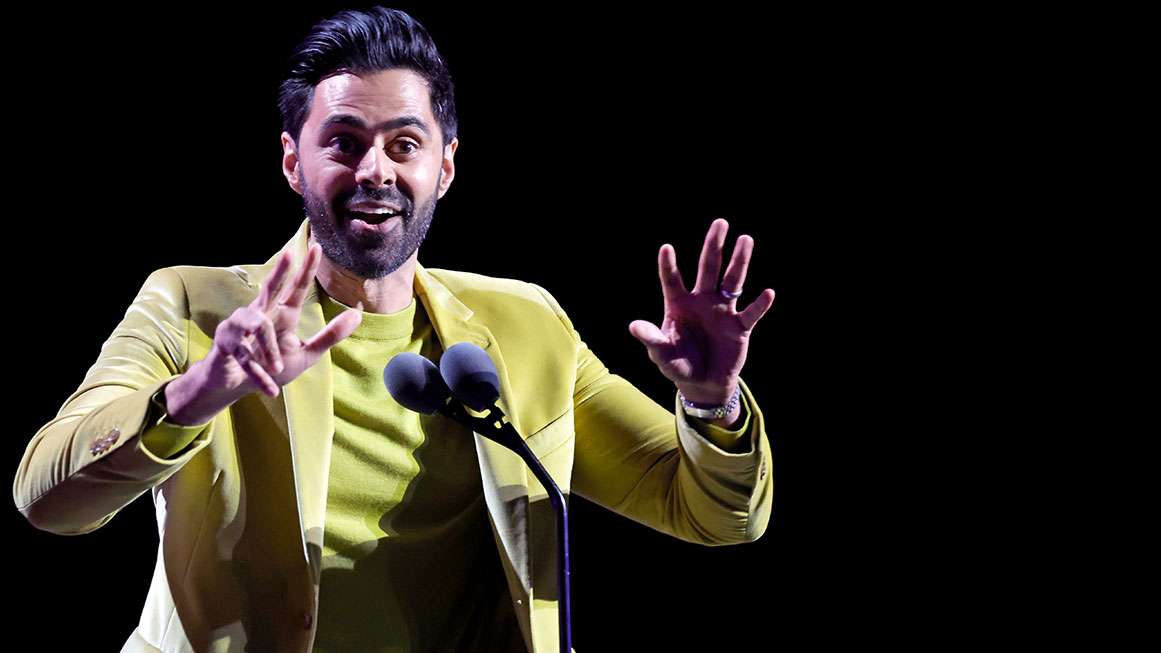 Hasan Minhaj y el problema de la veracidad de la comedia
