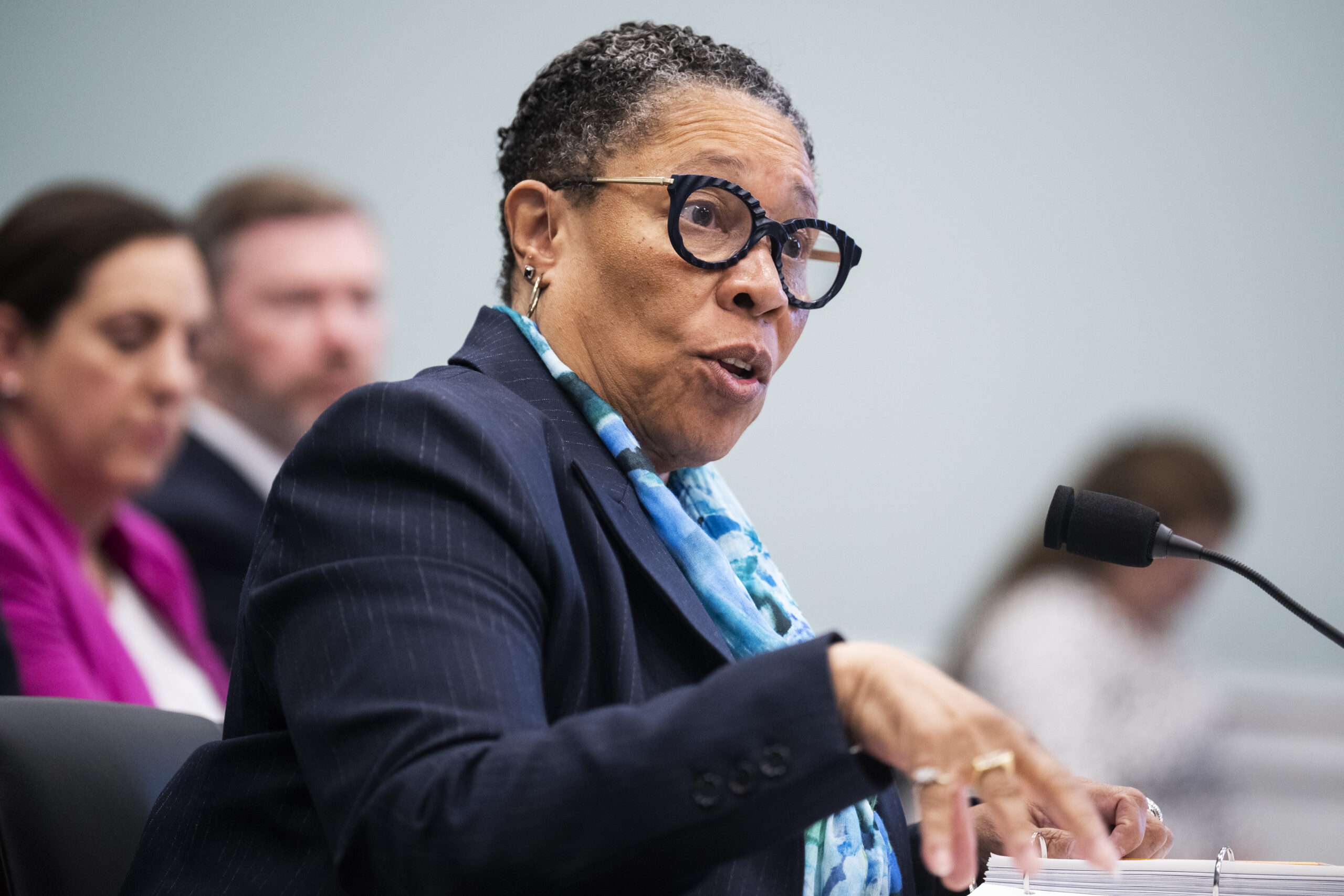 HUD no divulgará la dirección de correo electrónico de la secretaria Marcia Fudge después de la solicitud de la FOIA
