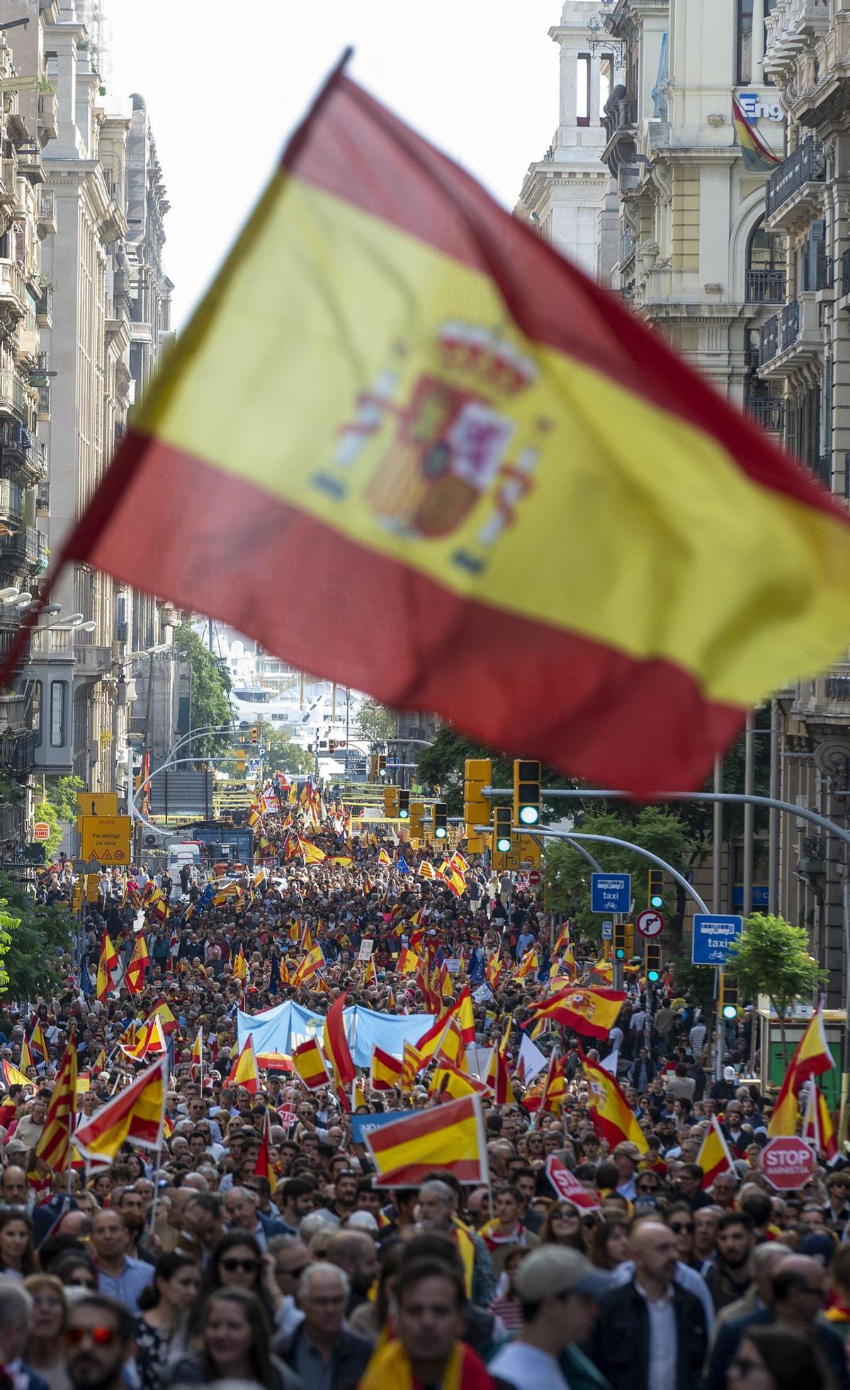 España y los espectros |  Artículo de Emma Riverola sobre relato fantasmagórico sobre el ‘procés’ y el terrorismo en Catalunya