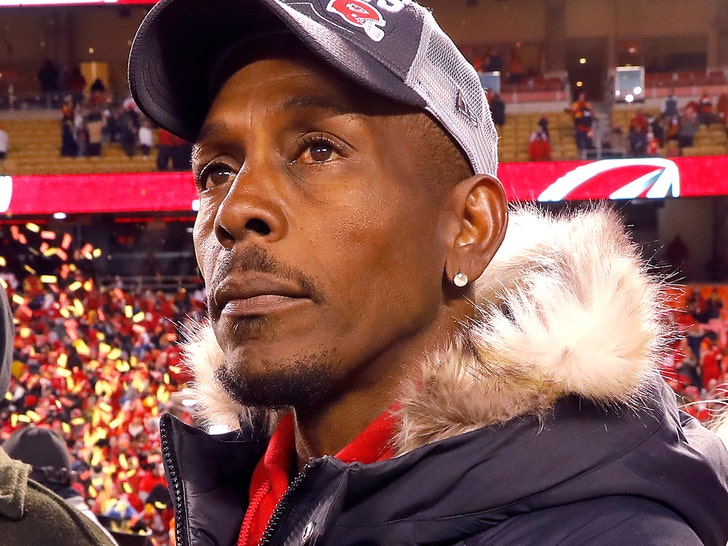 Patrick Mahomes padre tenía una lata de cerveza abierta en un automóvil antes del arresto por DWI, dice la policía