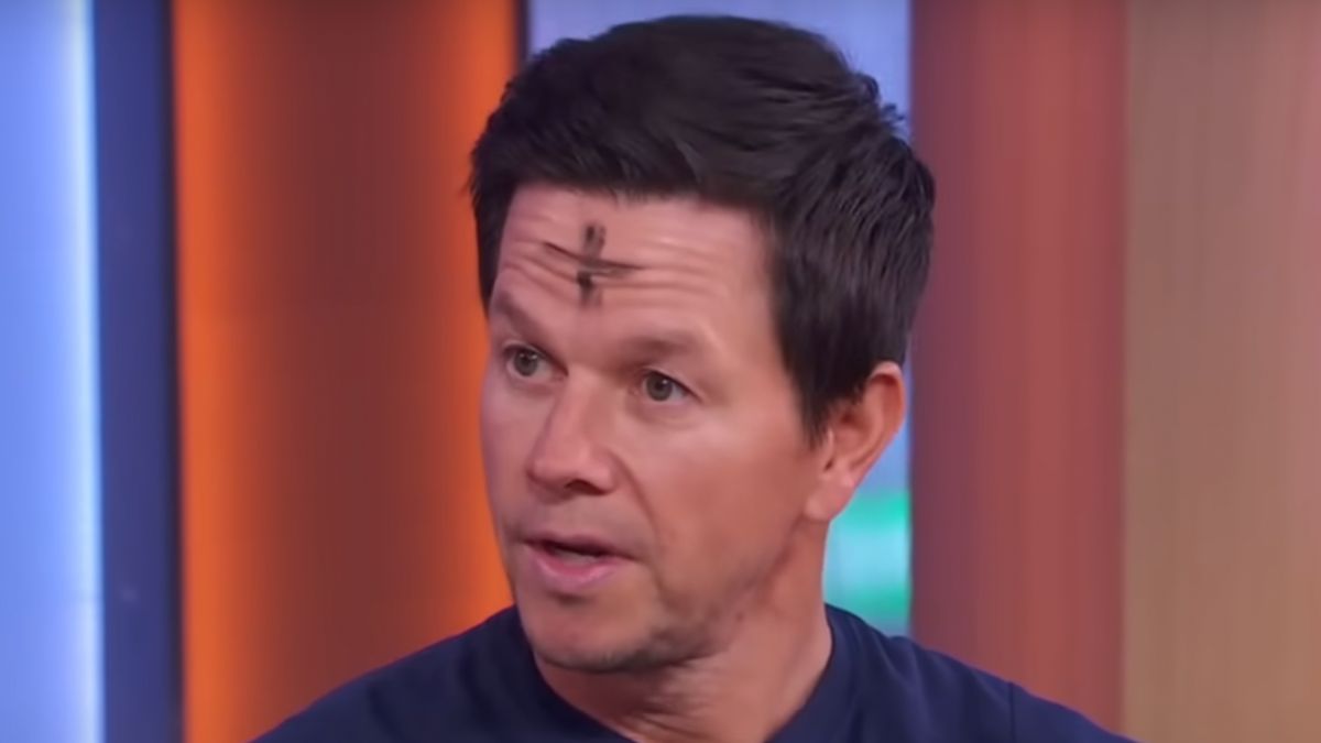 Mark Wahlberg celebra el Miércoles de Ceniza revelando el poder de la oración
