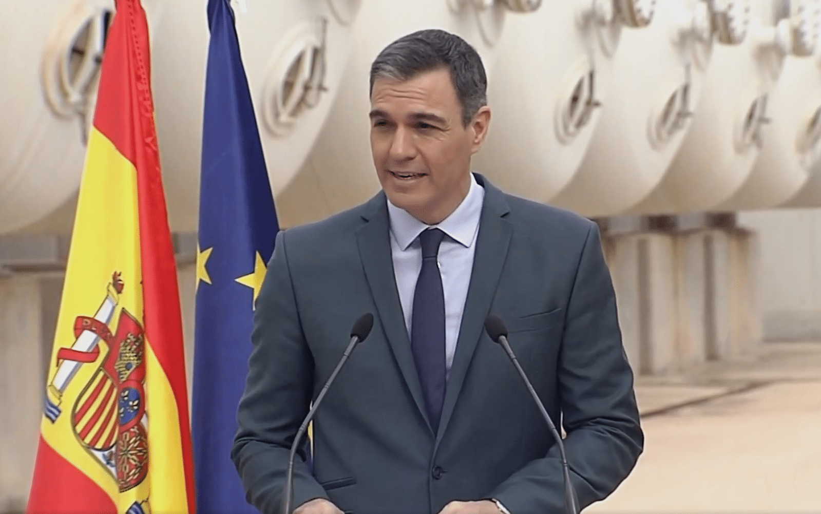 Pedro Sánchez anuncia un parque solar para alimentar la desaladora de Torrevieja