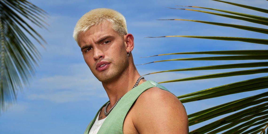 Navega con Ben Crofchick hacia la isla Deal or No Deal – Socialite Life