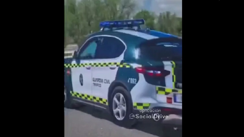 Policía de Tráfico desconcertada por la aparición de coches recortados de la Guardia Civil ⋆ Metropolitano de Madrid