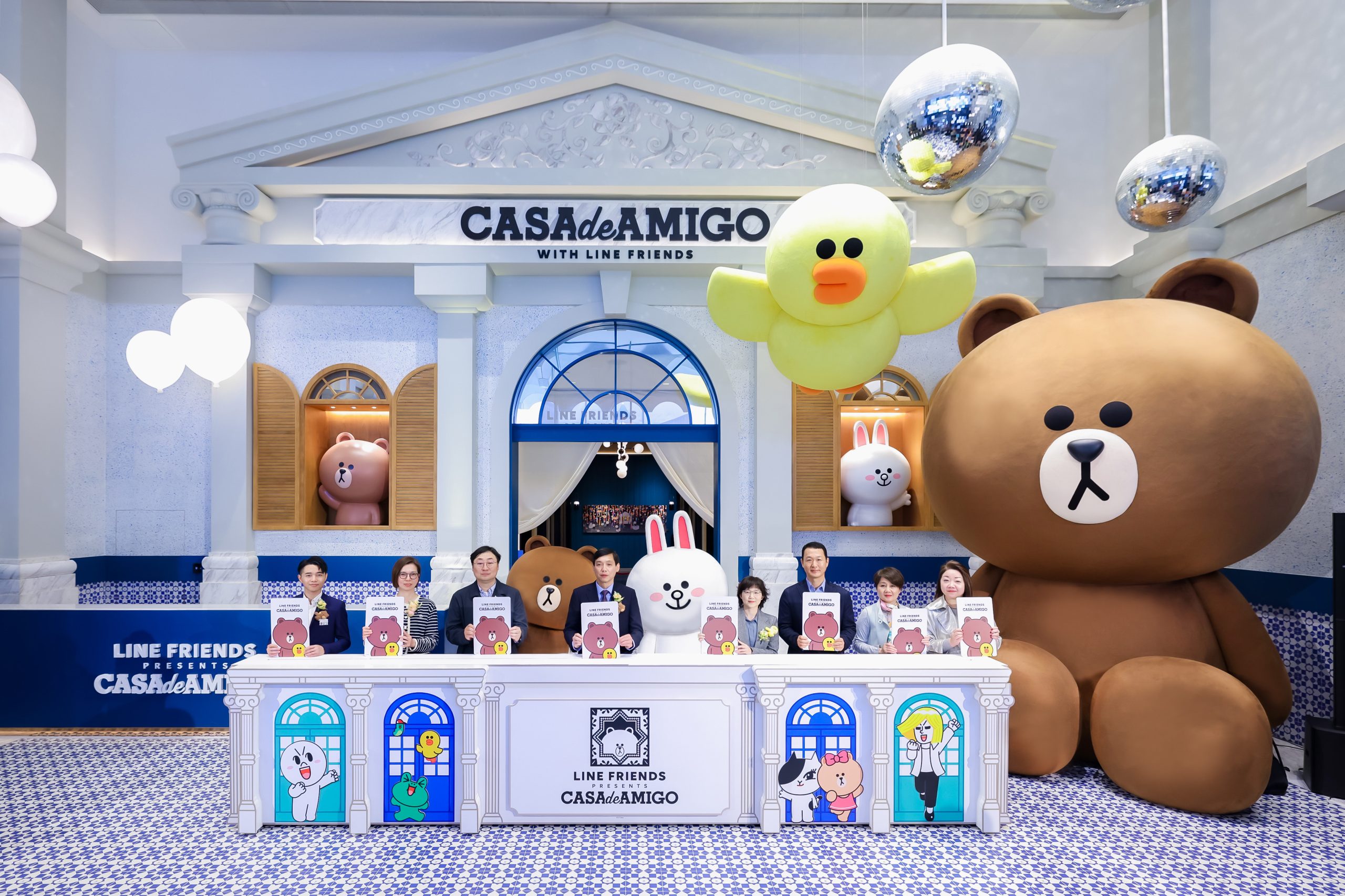 La primera LINE FRIENDS PRESENTA CASA DE AMIGO en el mundo de Lisboeta Macau y BROWN & FRIENDS CAFE & BISTRO ha abierto oficialmente