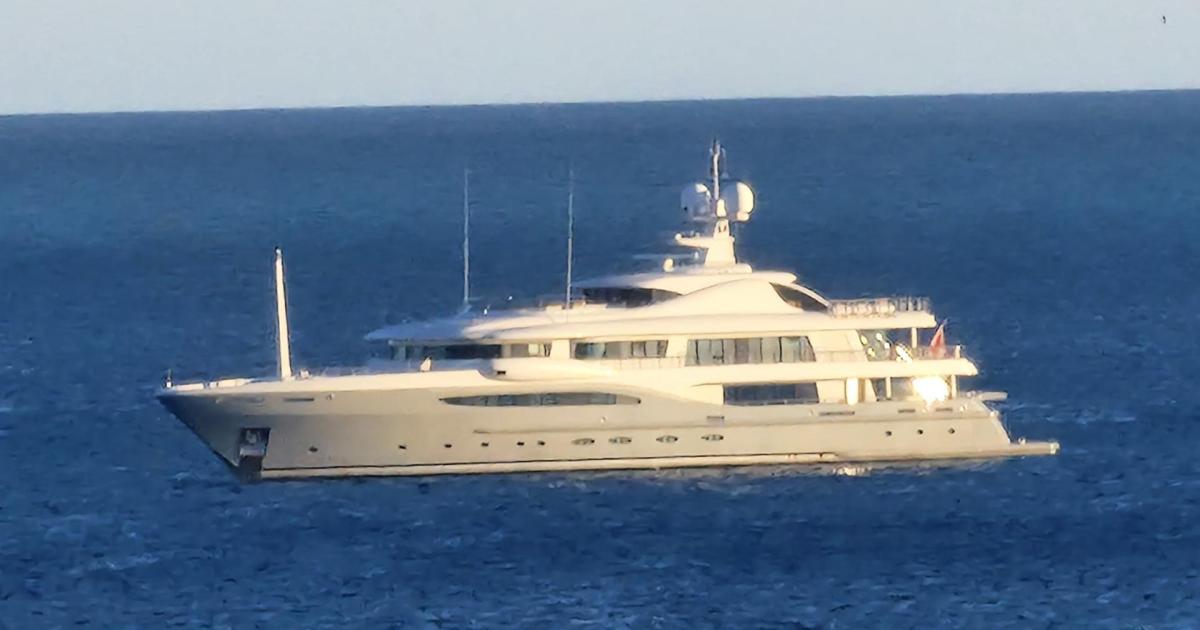 El primer superyate del año visita Mallorca