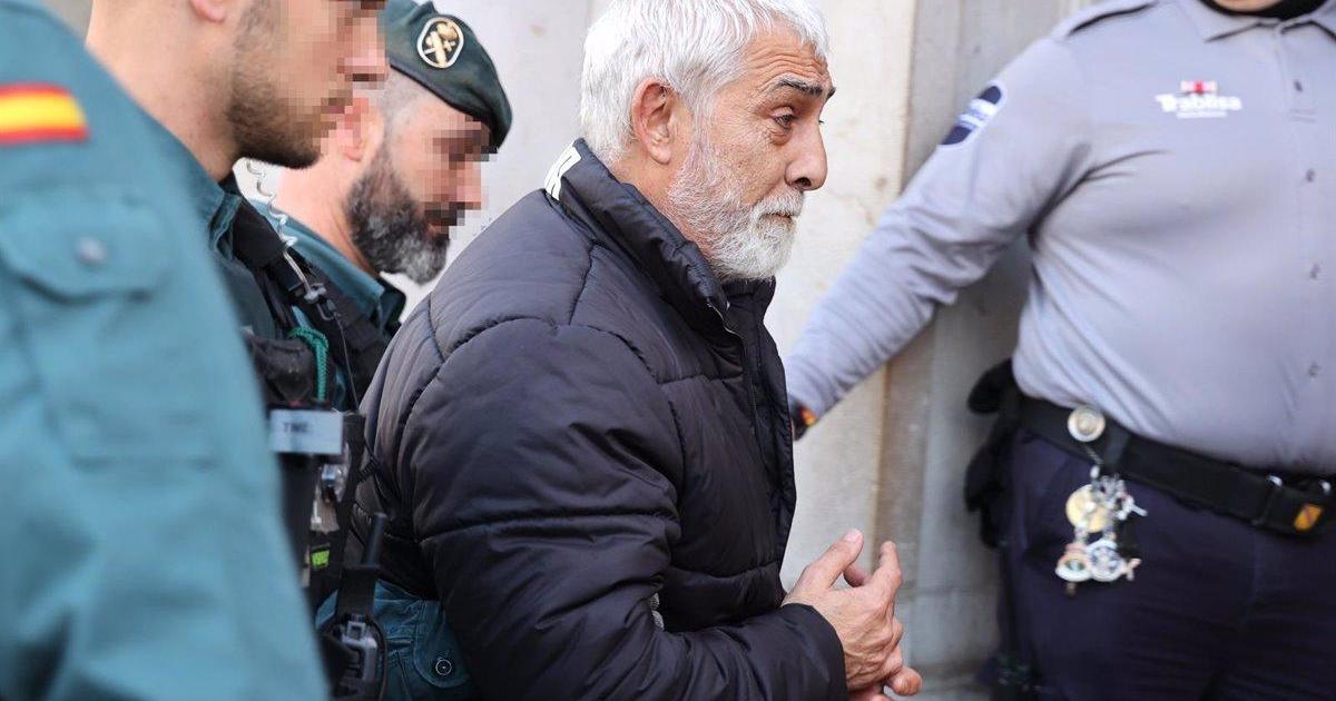 El presidente de los gitanos protesta por su inocencia