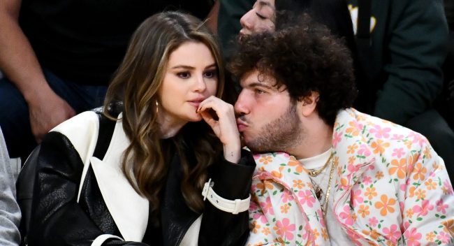 Selena Gomez comparte nuevas fotos de PDA de Benny Blanco para su cumpleaños – Hollywood Life