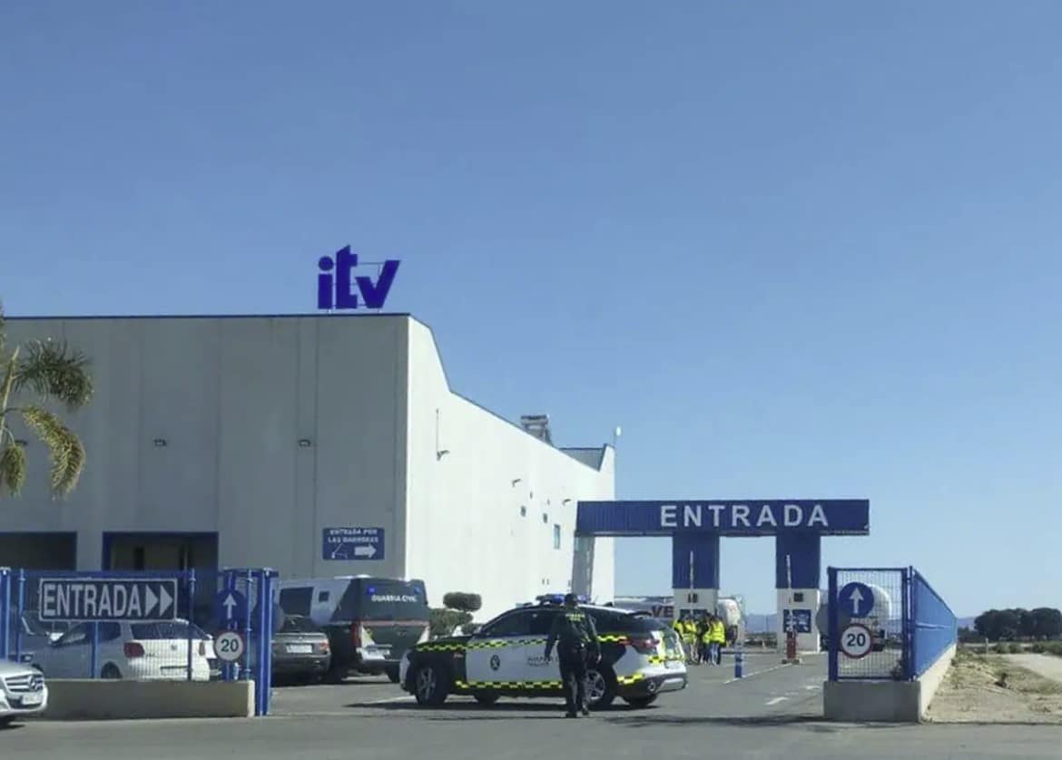 Detenido personal por falsificación de documentos en la emisora ​​de ITV de Fuente Álamo