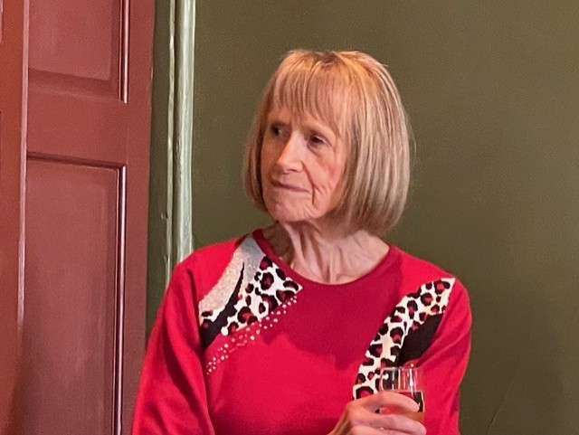 Perfectamente renovado: la generosidad de Juliet brilla en la sala de preparación para gatos