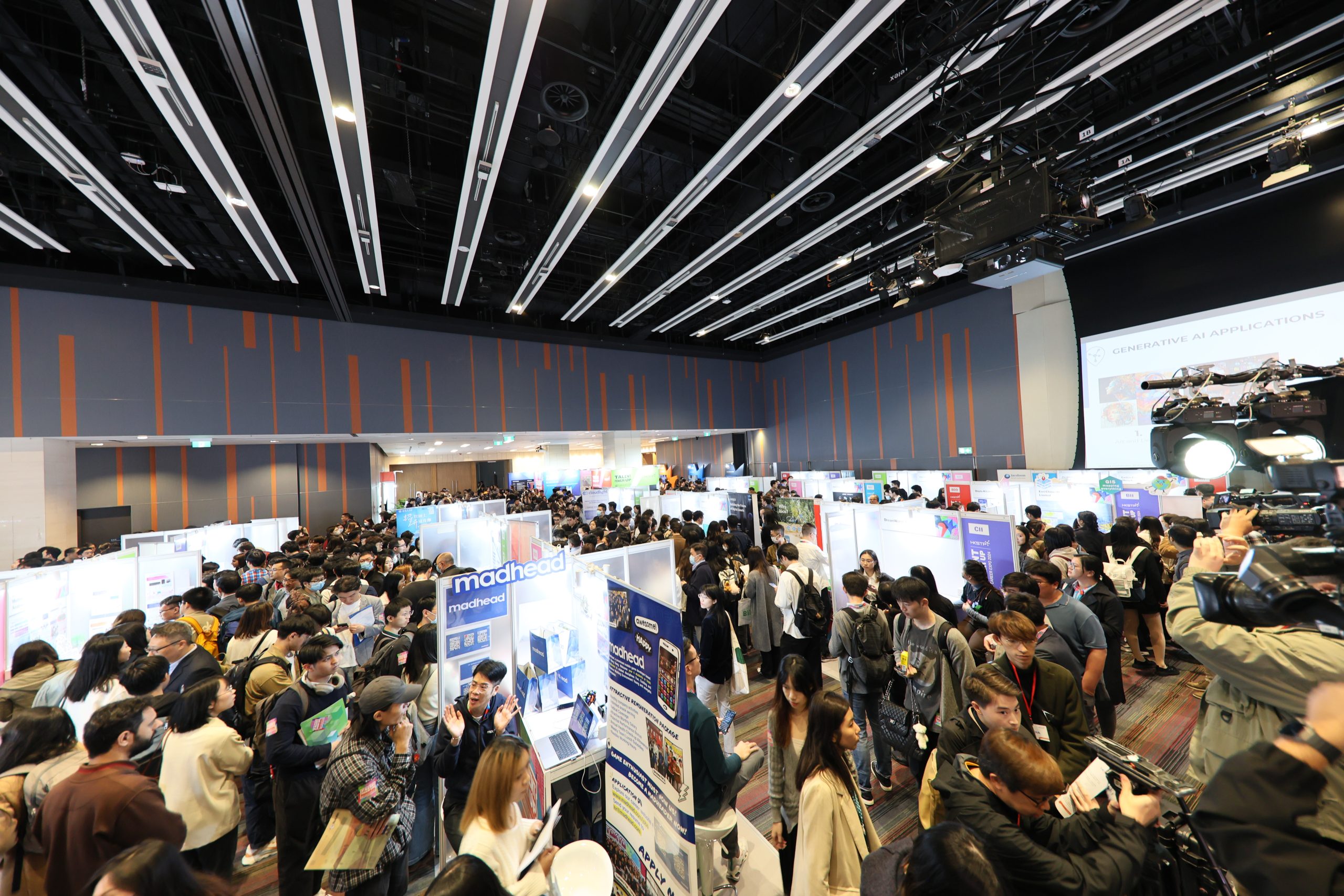 La HKSTP “Talent Power Up” I&T Career Expo 2024 atrajo a más de 6.000 visitantes para impulsar el grupo de talentos de Hong Kong