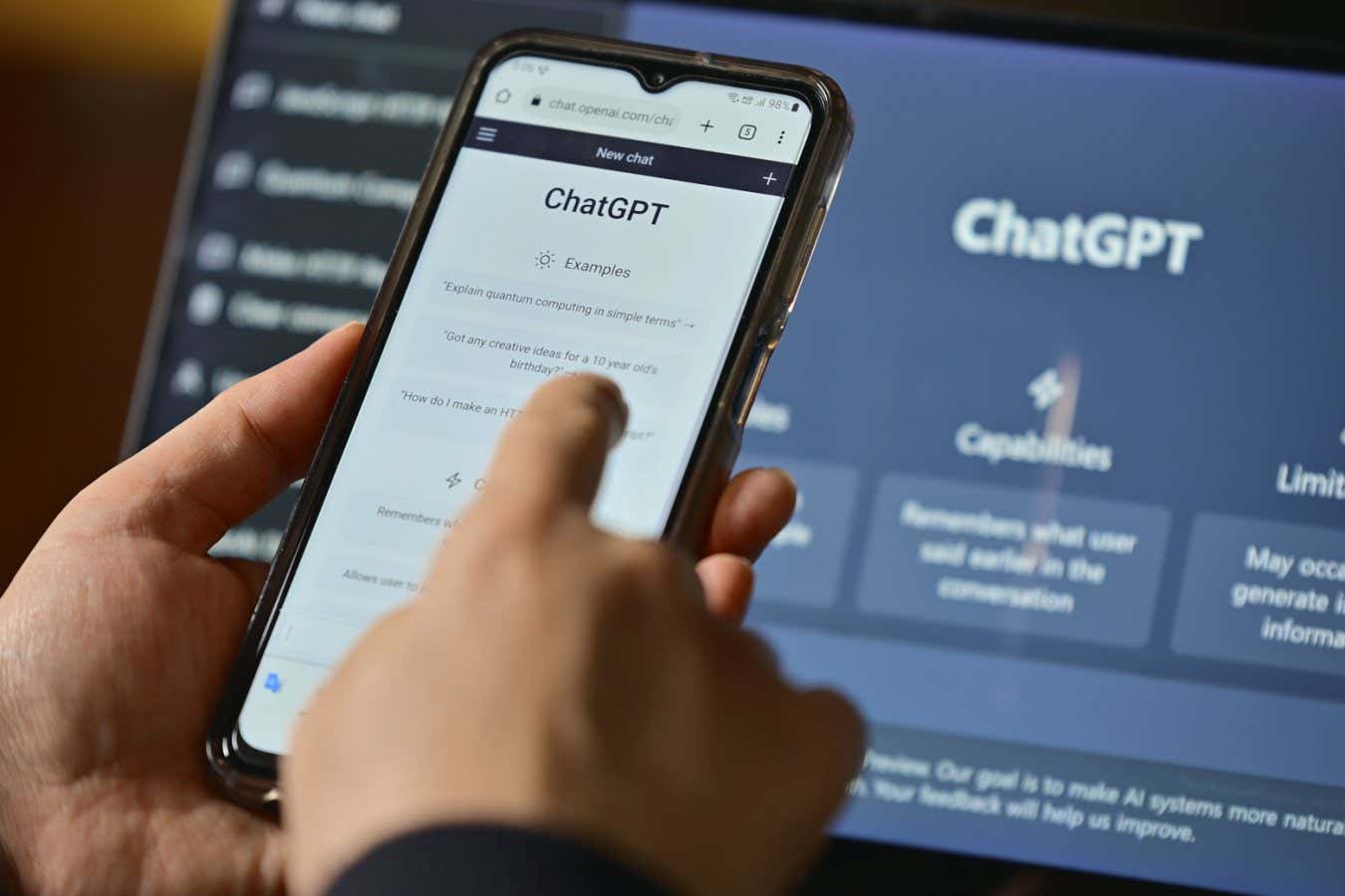 Los chatbots de IA utilizan estereotipos racistas incluso después de una formación antirracismo