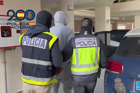 Tres arrestos por tiroteo en Marbella: dos hombres suecos fueron atacados por pandilleros rivales en Nueva Andalucía, dice la policía