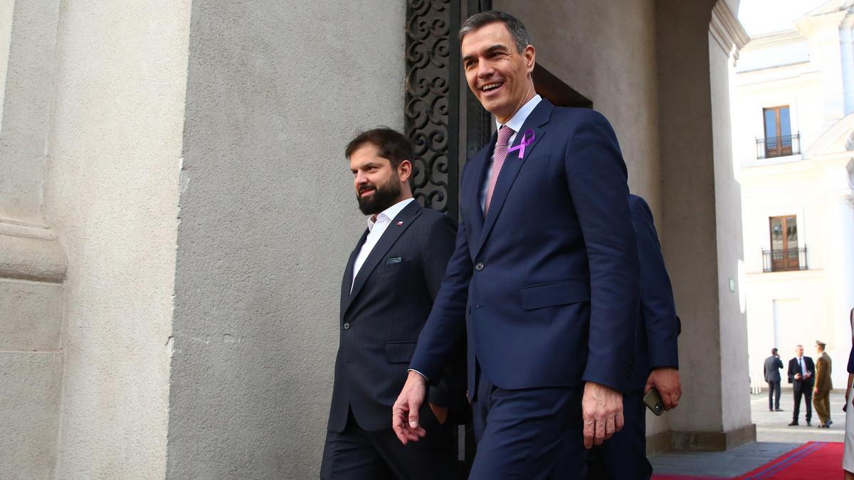 llamarse guapo a sí mismo, por Juan Soto Ivars