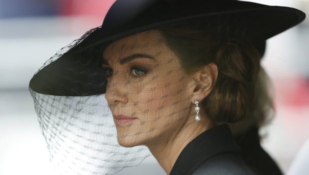 Kate Middleton anuncia el diagnóstico de cáncer en un nuevo video – Hollywood Life