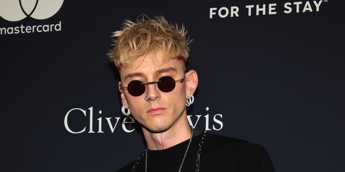 Machine Gun Kelly aparentemente cambia de nombre artístico, avistamientos de celebridades y más noticias – Socialite Life