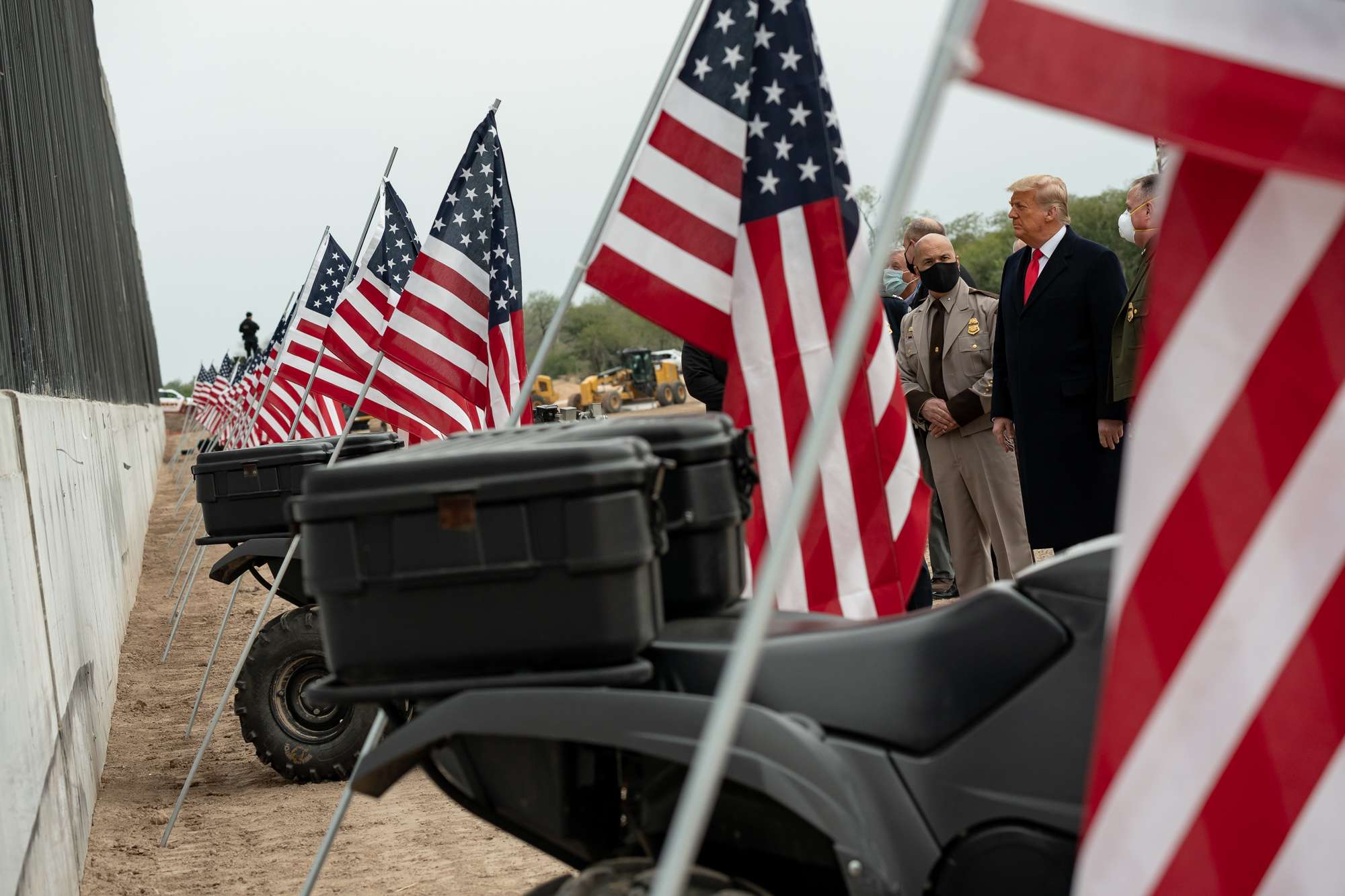 La visita de Biden y Trump a la frontera sur implicó muy poca resolución de problemas