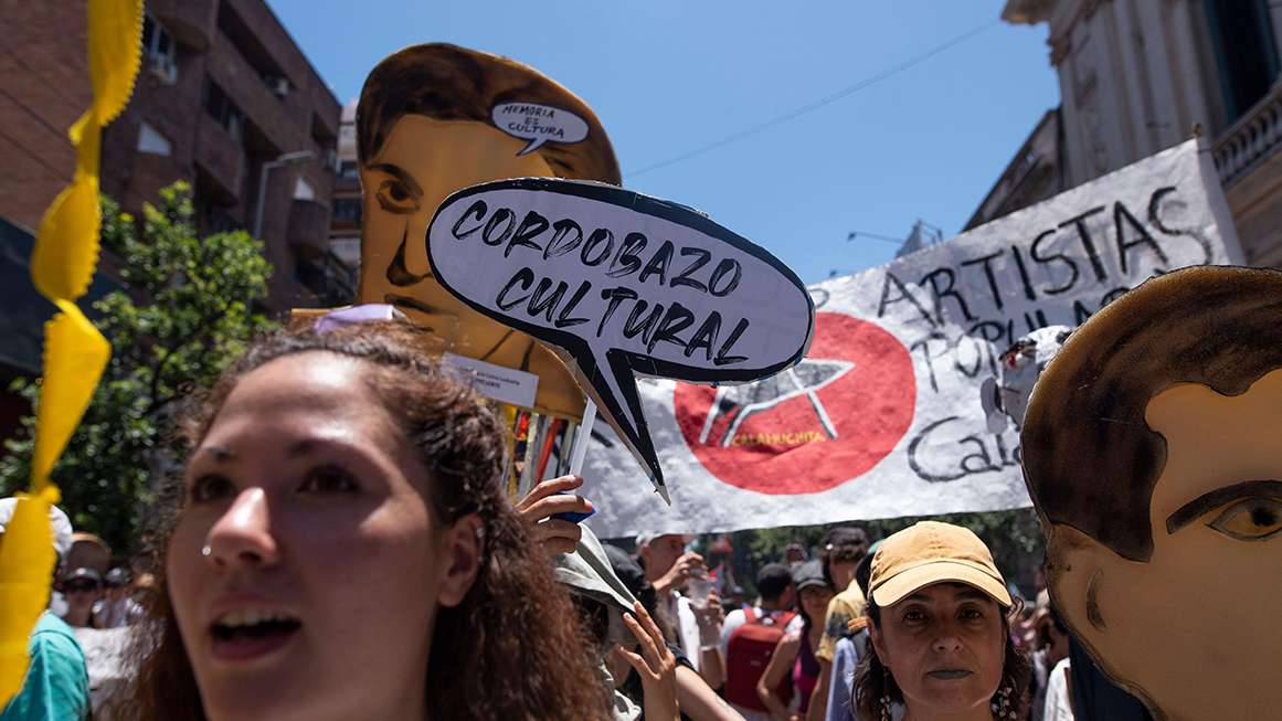 Milei está desafiando a los poderosos sindicatos argentinos