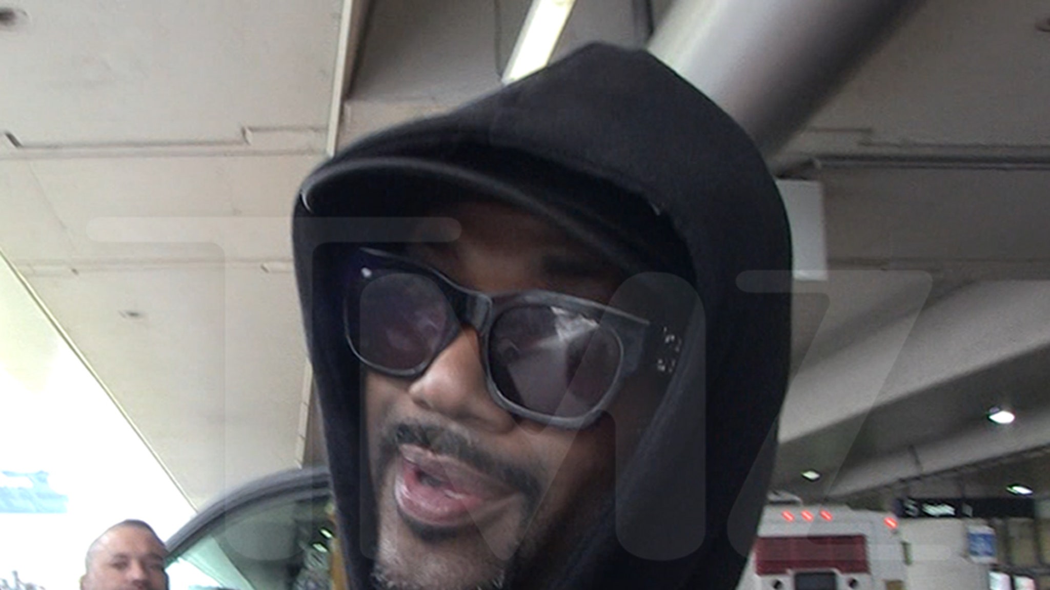 Ray J dice que los amigos de Diddy necesitan tiempo para procesarlo antes de defenderlo
