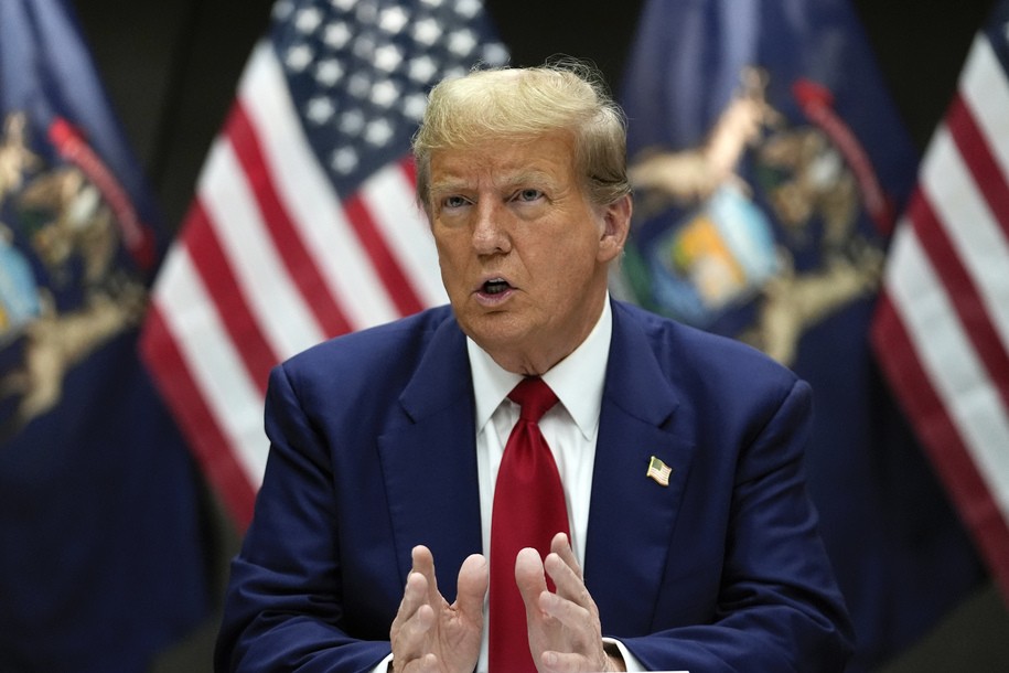 Trump va más allá del racismo y continúa con su pendiente resbaladiza de “demandar a todos”