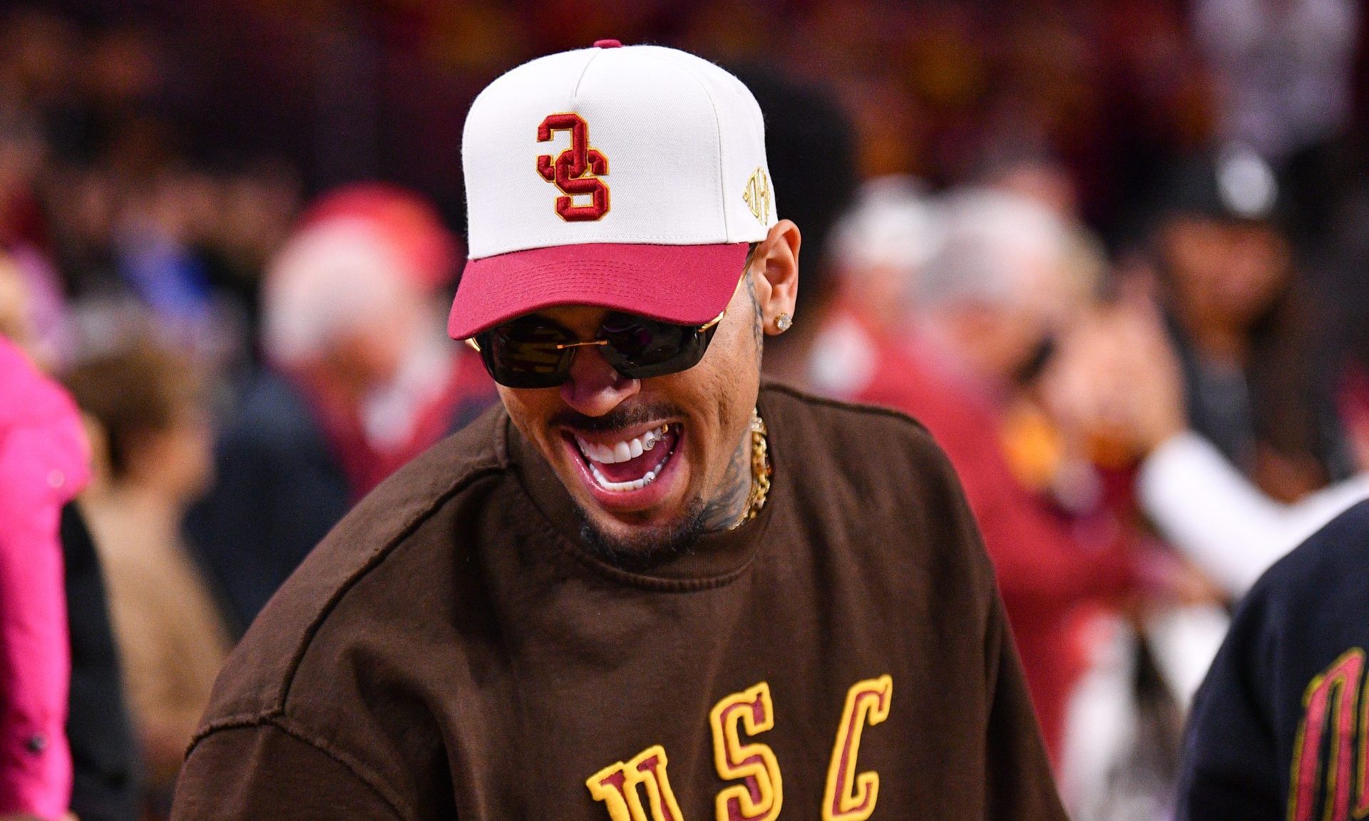 Chris Brown reacciona después de que Quavo lanza Diss Track Ft.  Despegar