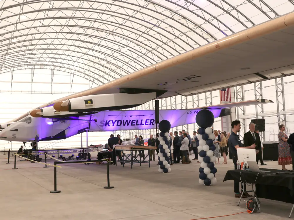 Un enorme dron de la Armada tiene a piratas y cazadores furtivos en la mira