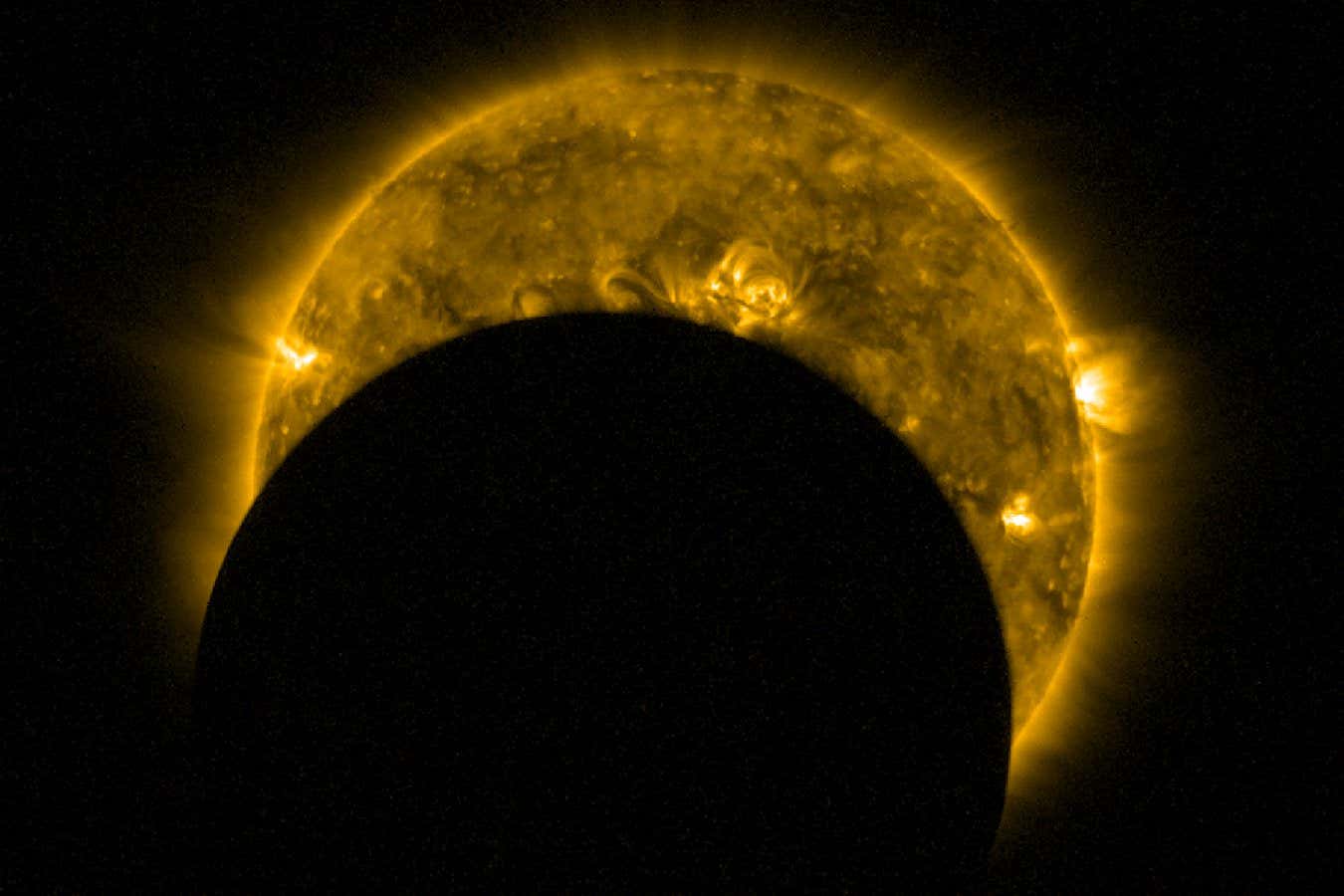 Cómo los eclipses solares han ido revelando secretos cósmicos durante siglos