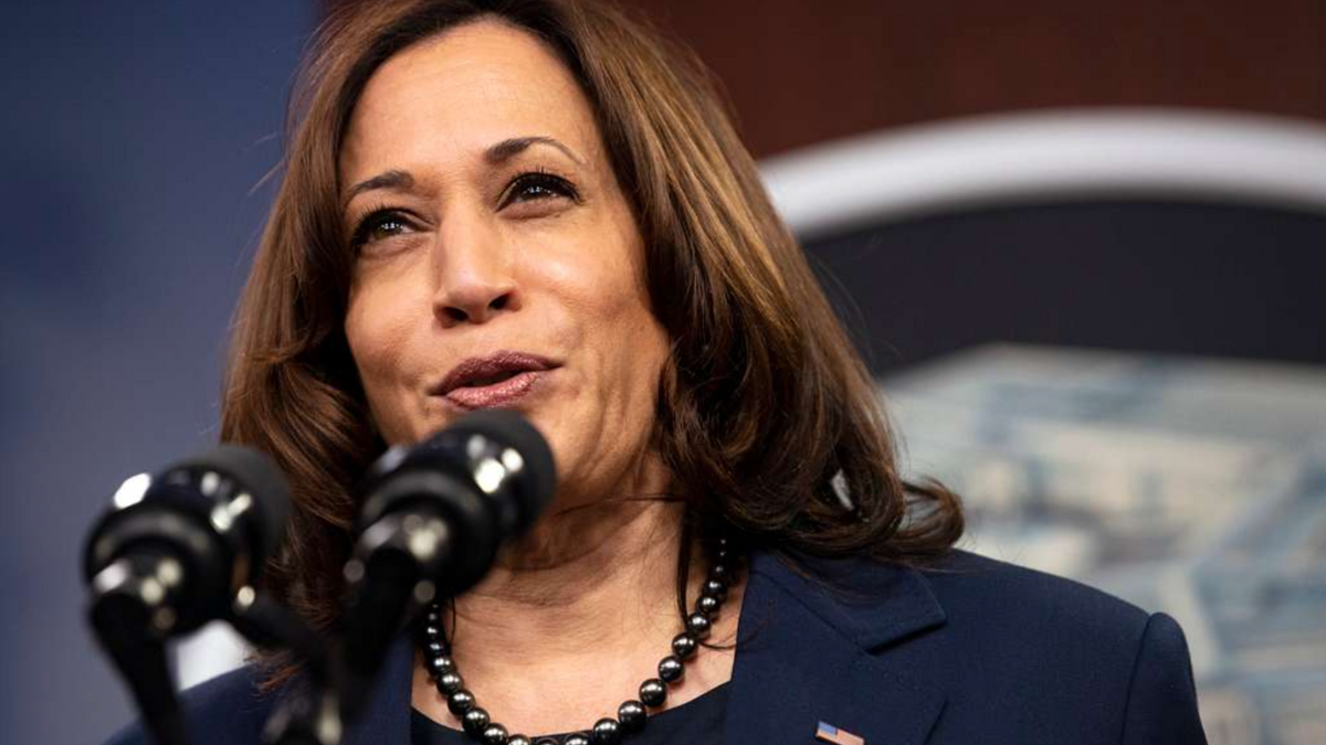 Kamala Harris promete que ‘sus préstamos serán completamente perdonados’ incluso ‘si no se gradúa’