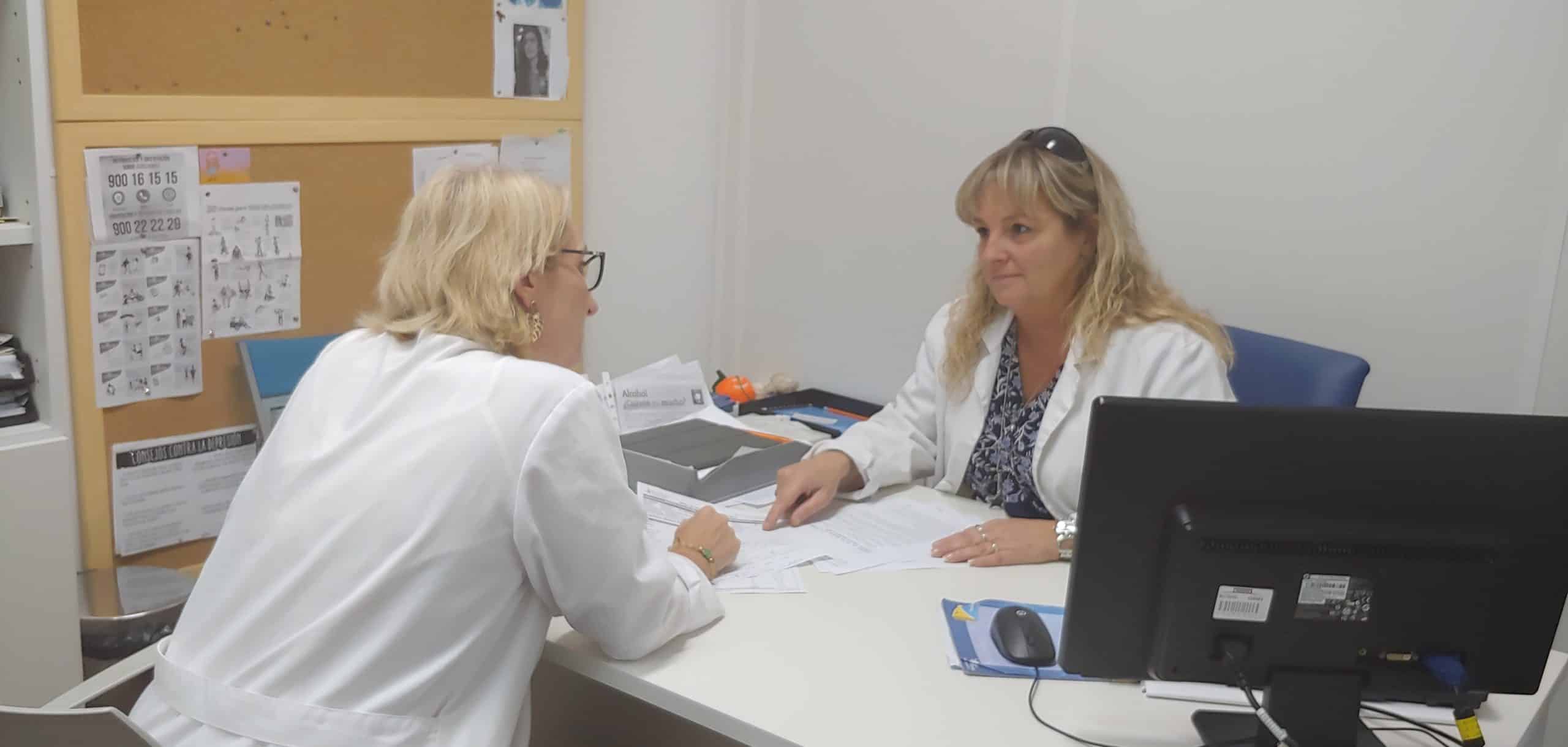 Ministra destaca labor de los profesionales de Atención Primaria