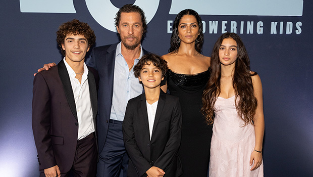 Los hijos de Matthew McConaughey aparecen en el evento de alfombra roja: fotos – Hollywood Life
