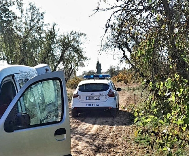 La policía reprime el robo de frutas y verduras en el campo