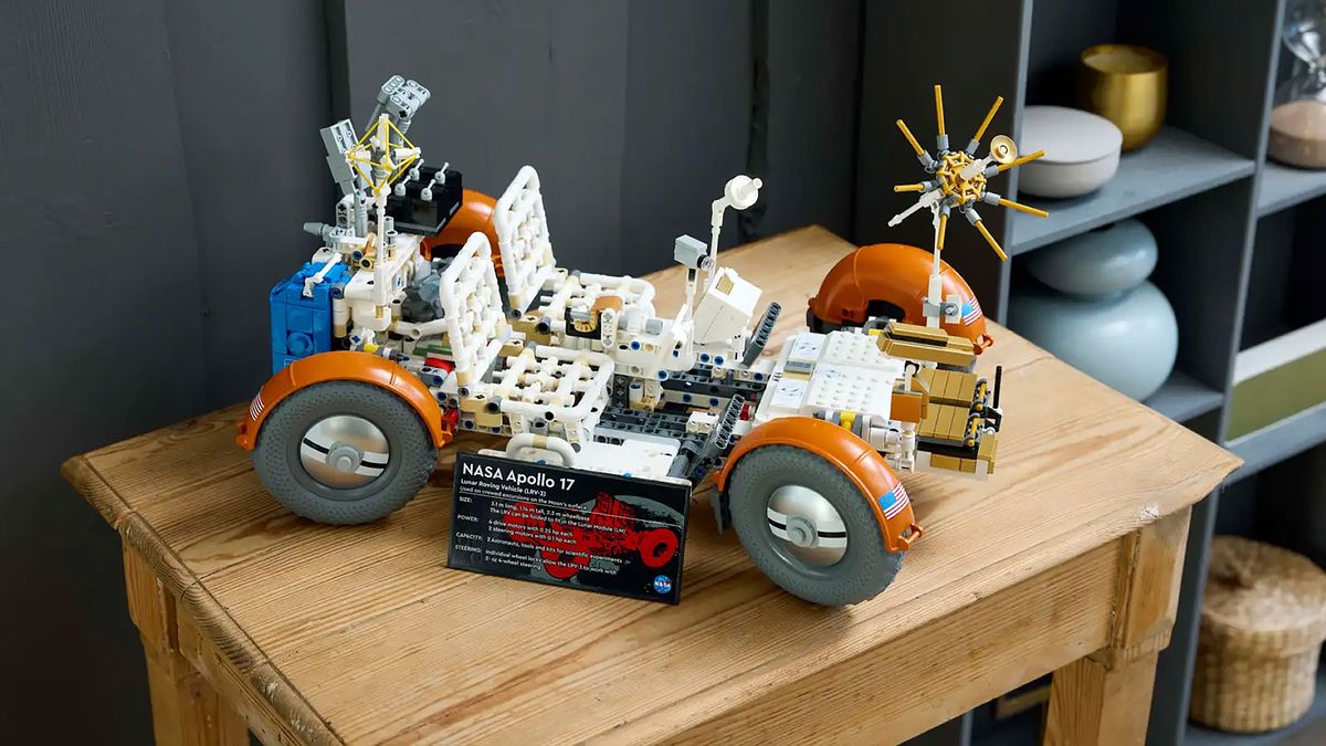 Lego revela detalles sobre el modelo del vehículo lunar Apollo que llegará en agosto