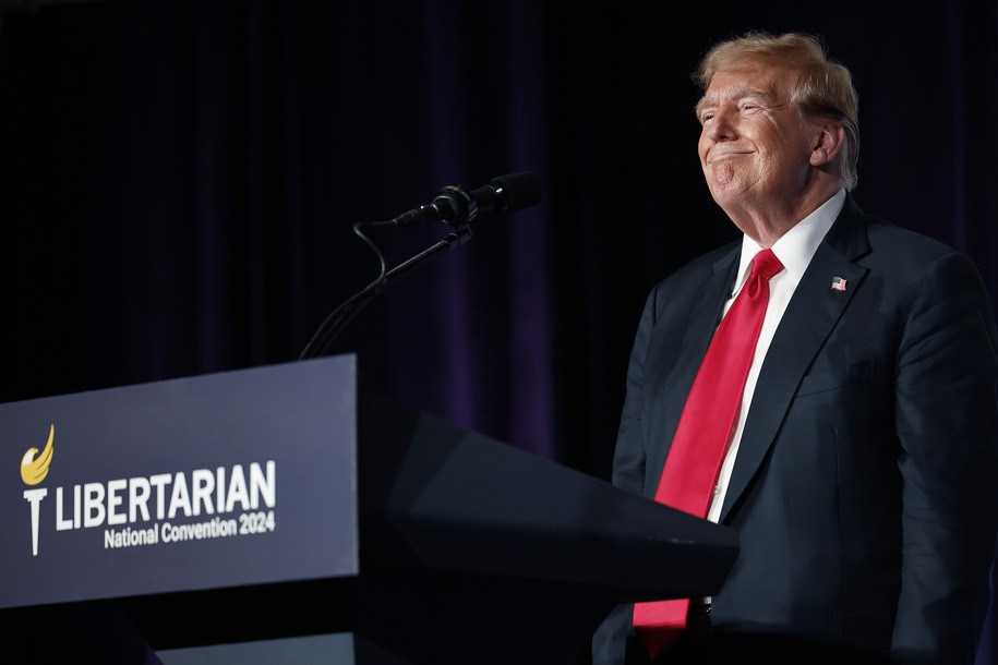 Trump honra el Día de los Caídos haciendo un berrinche durante todo el fin de semana