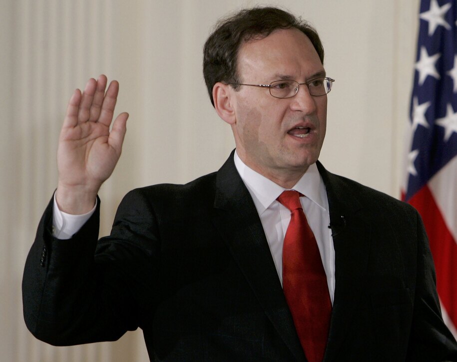 La excusa de Samuel Alito para su bandera de ‘detener el robo’ no cuadra