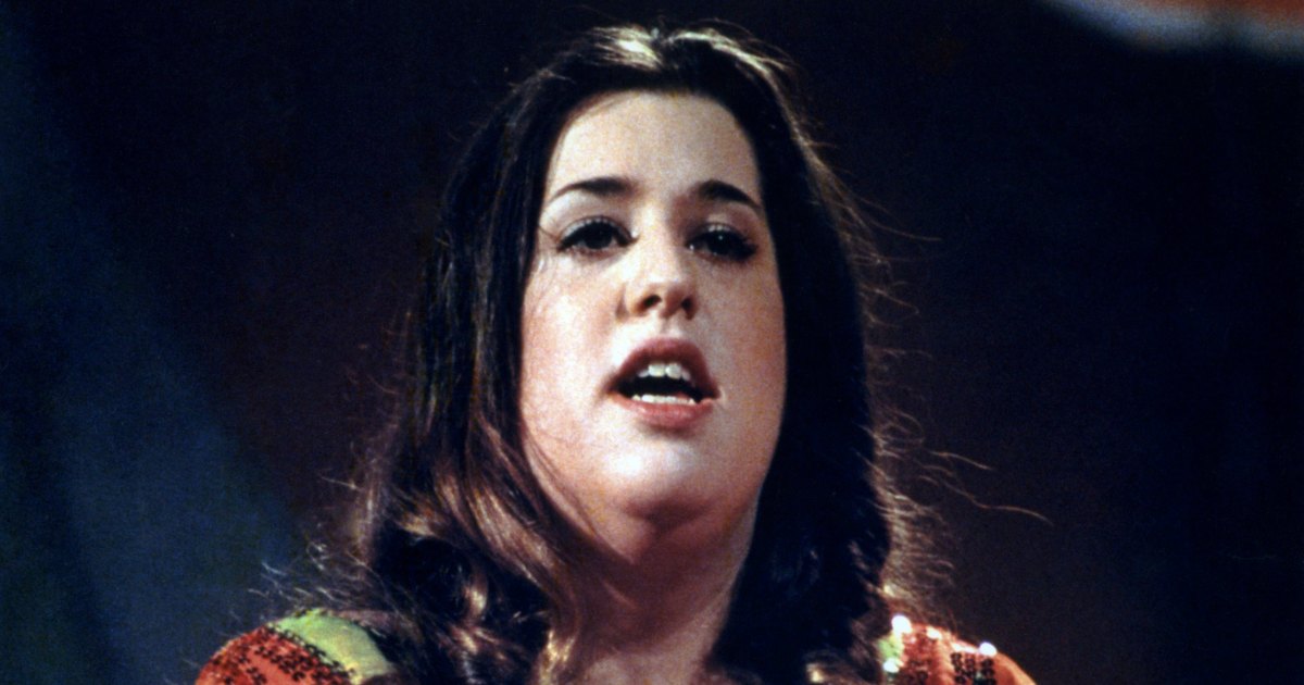 La hija de Cass Elliot de Mamas & the Papas habla sobre la vida con mamá