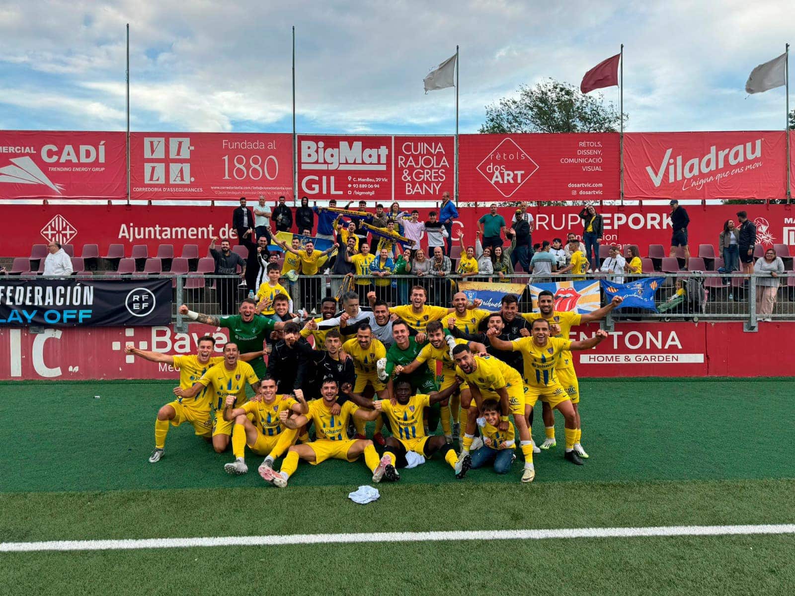Insultos racistas marcan el gran día del Orihuela CF
