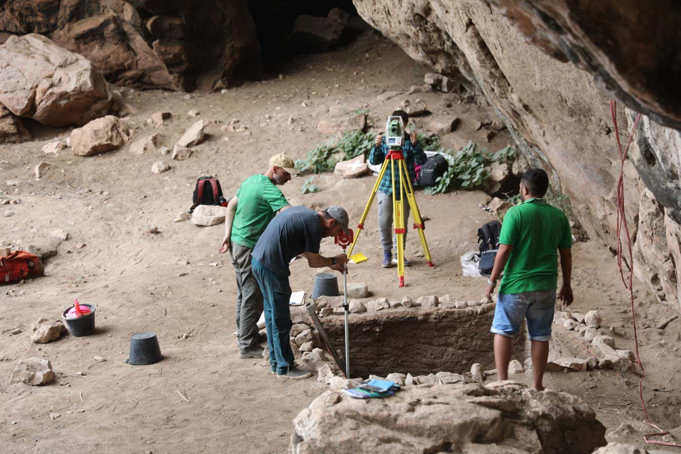 Los primeros humanos tomaron la ruta del norte hacia Australia, sugiere un hallazgo en una cueva