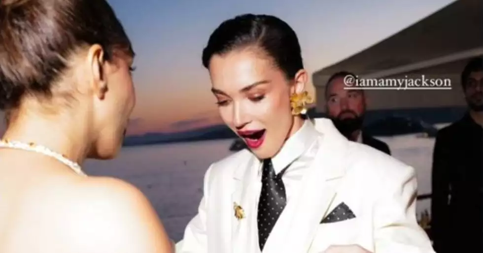 Kiara Advani y Amy Jackson comparten un lindo momento en Cannes