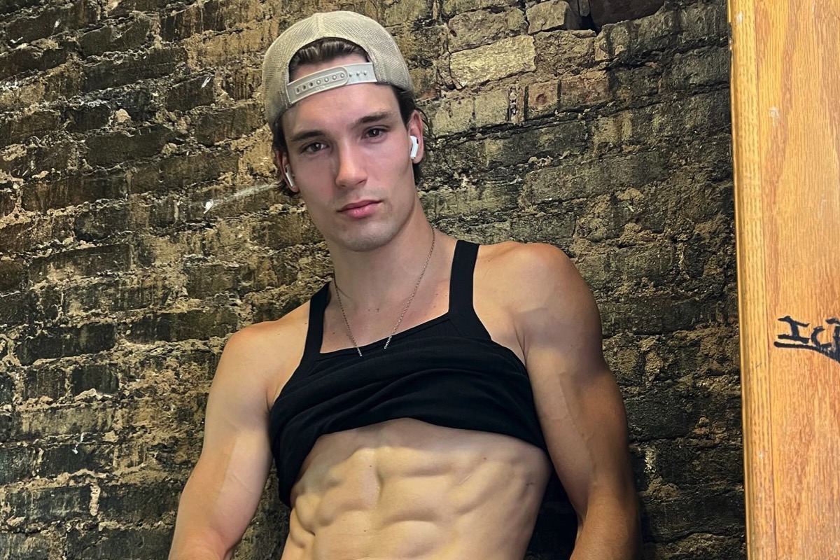 Mason McKenrick: modelo masculino destacado