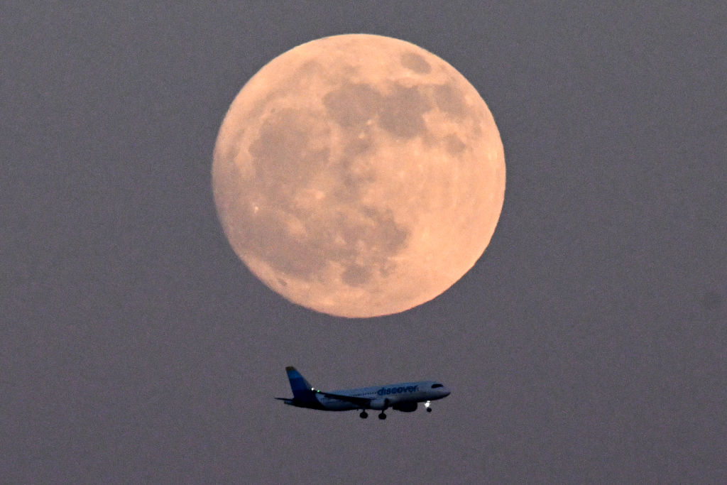 Actividades de observación del cielo en 2024: eventos astronómicos únicos, desde el desfile de planetas hasta el Marte rojizo, se desarrollarán en junio
