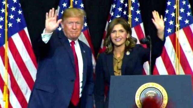 Trump parece emocionado porque Kristi Noem asesinó a su cachorro