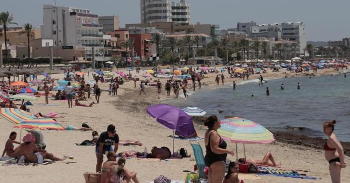 Casi la mitad de los españoles cree que el Gobierno central debería limitar el número de turistas