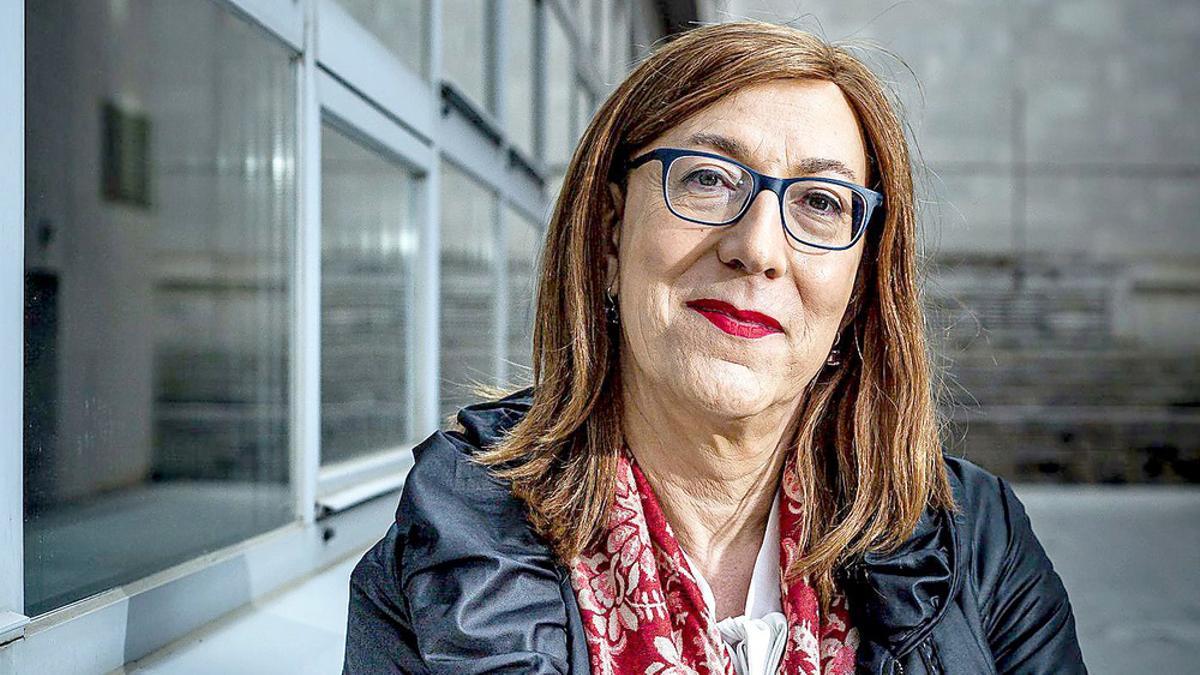 TORNILLOS VIOLÁN TUERCAS |  Las disparatas afirmaciones que se le atribuyen a Marina Sáenz, militante de Sumar