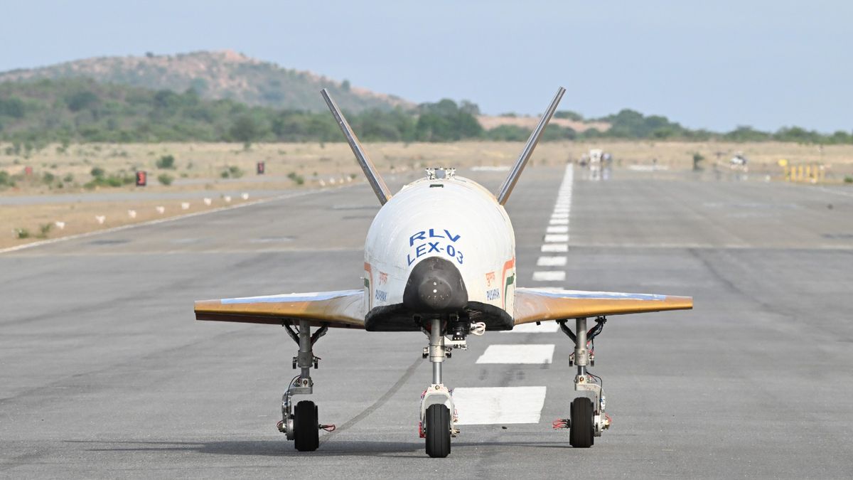 Vea cómo el prototipo de avión espacial reutilizable de la India realiza su prueba de aterrizaje final (vídeo)