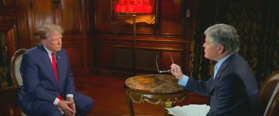 Sean Hannity no pudo salvar a Trump de un desastroso accidente y incendio