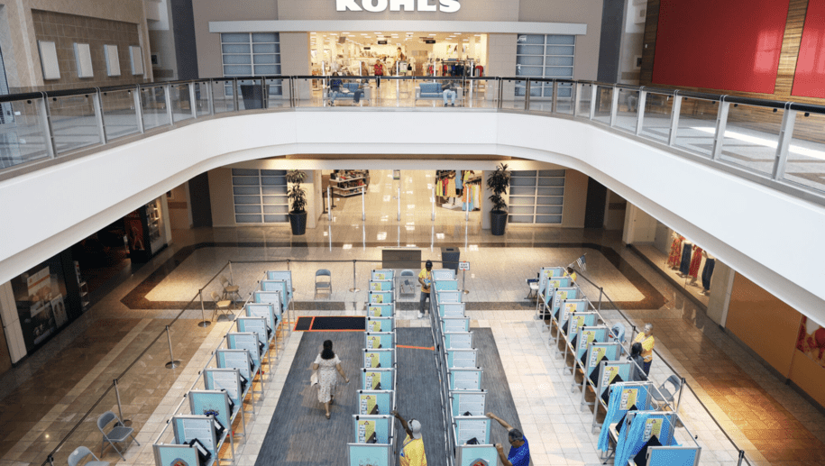 Trump insta a los nevadenses a votar en las primarias del Senado, pero no dice por quién