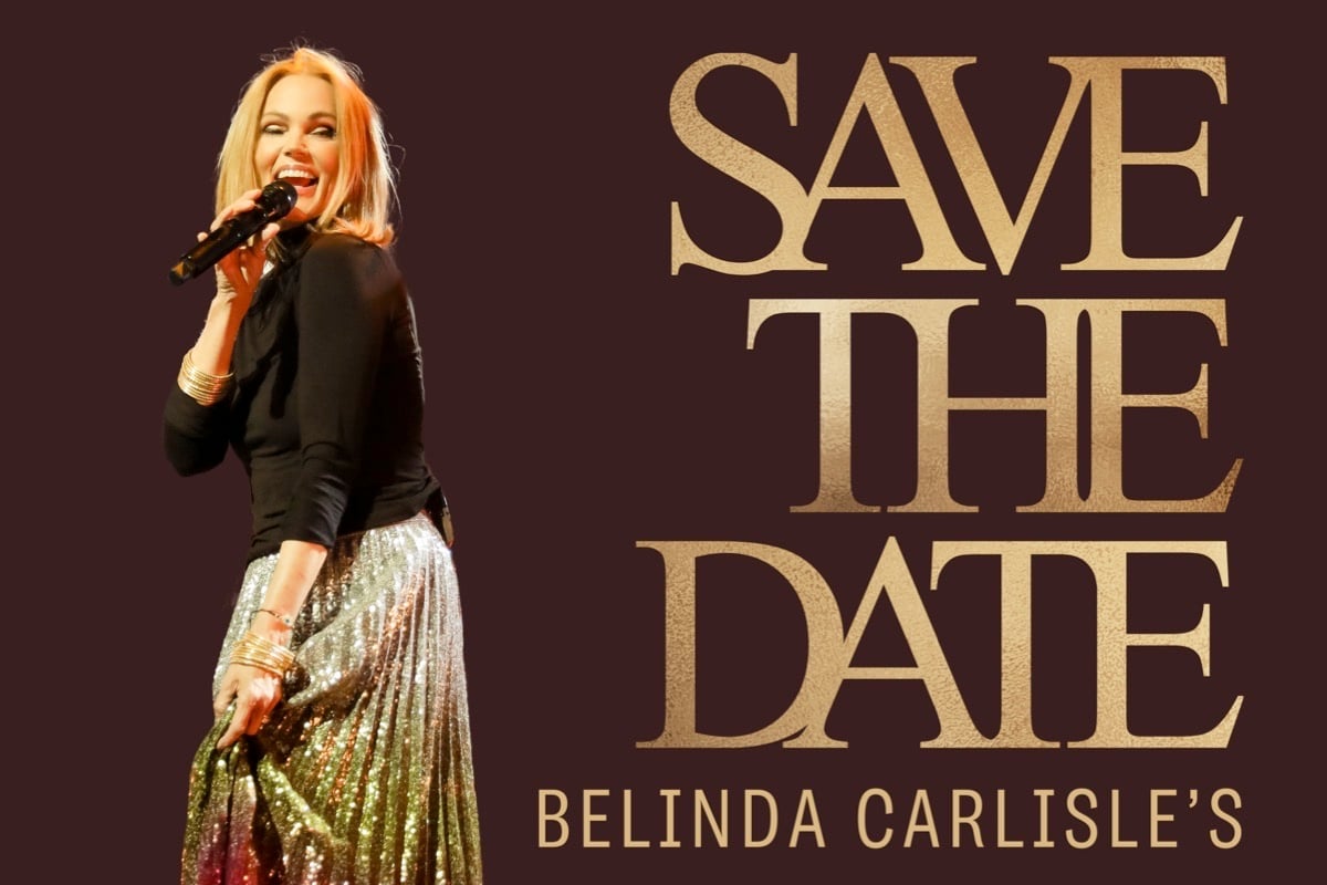 Belinda Carlisle está celebrando una fiesta navideña y tú estás invitado