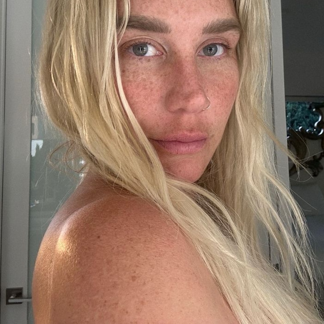 Kesha deja poco a la imaginación con el momento Free the Nipple