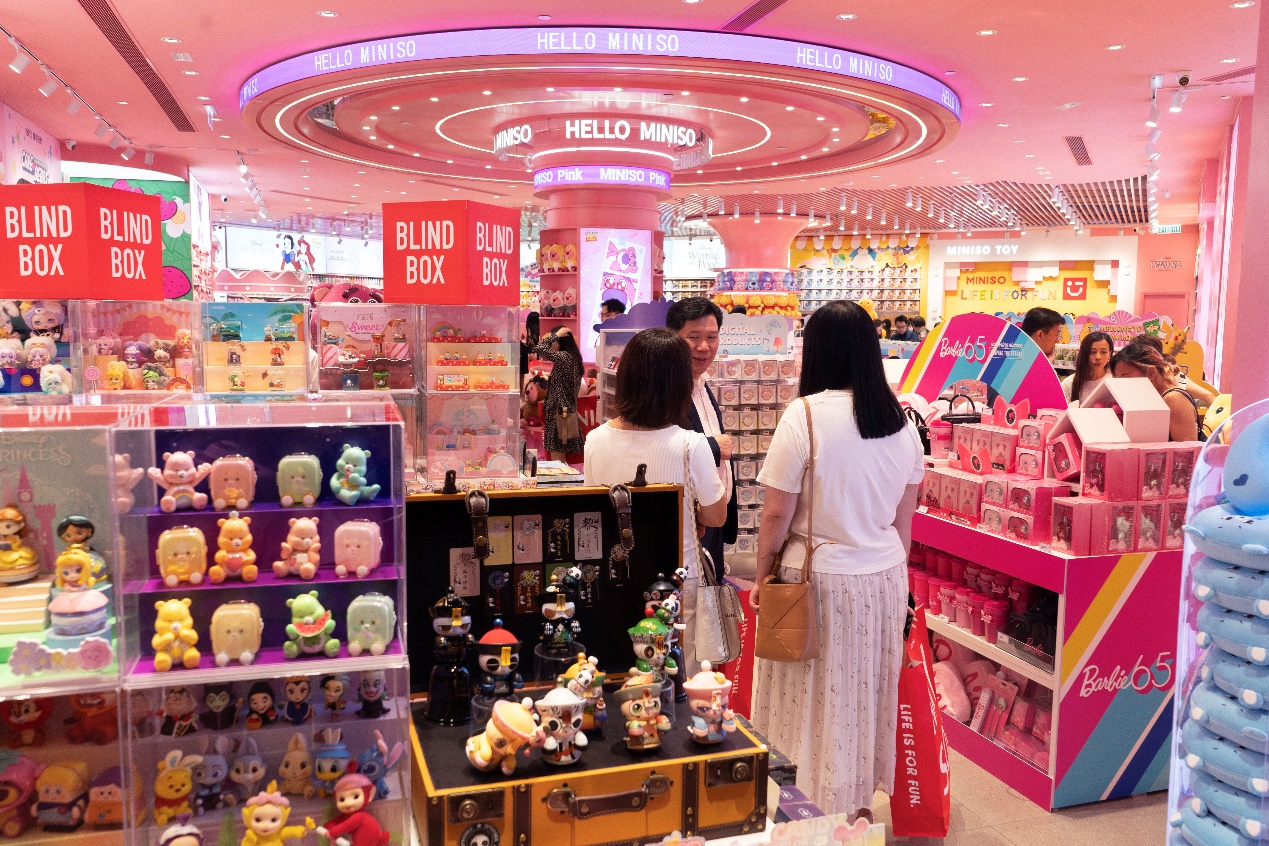 MINISO abre la tienda insignia más grande en Hong Kong y planea una mayor expansión en el mercado local este año